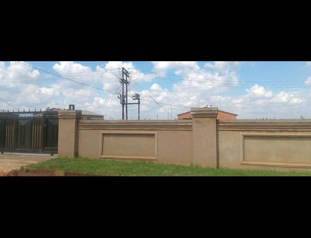 1 BEDROOM HOUSE FOR SALE IN BEVERLEY HILLS